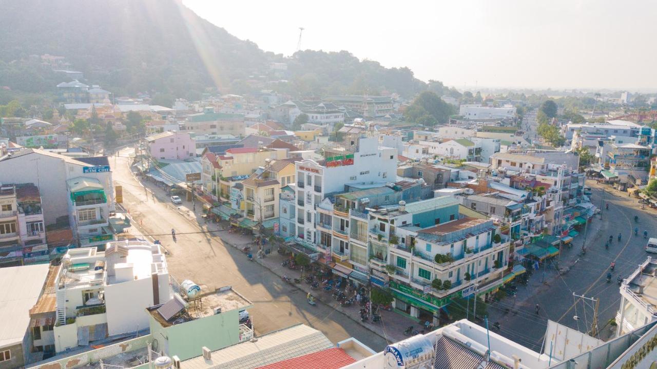 Hiep Hoa Hotel 쩌우독 외부 사진